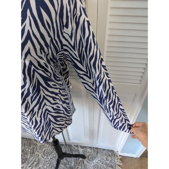 Coolibar Long Sleeve Tunic Shirt Top Women's XL Blue White Animal Print UPF 50+ - Picture 4 of 12